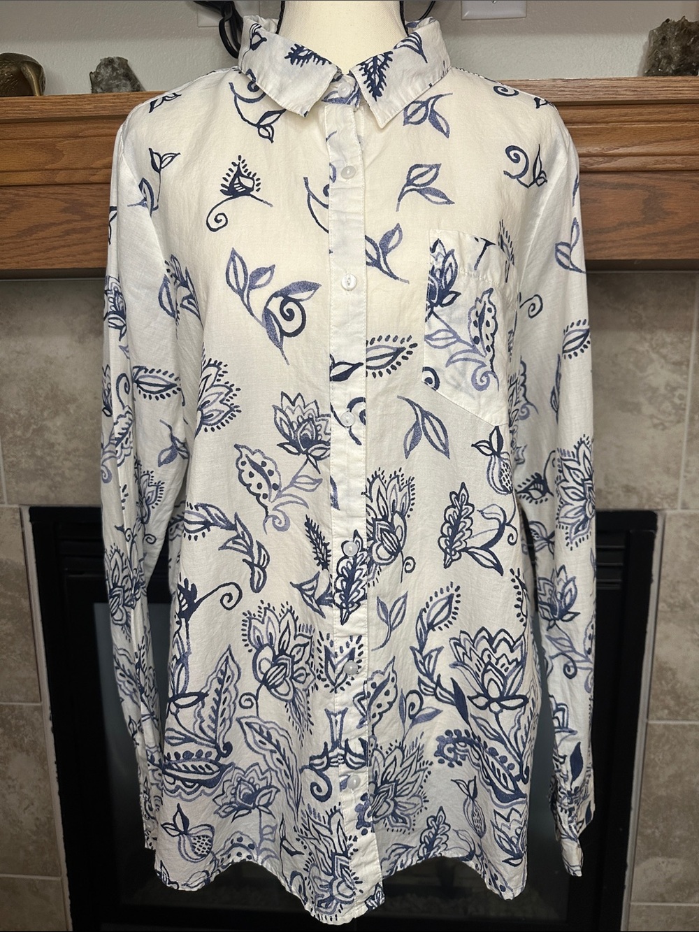 Lucky Brand L Blue Floral 100% Cotton Button Down Shirt Boho